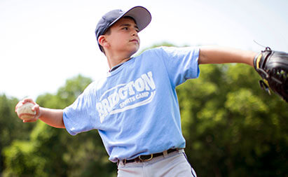 baseball throwing photo